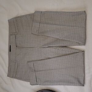 White House Black Market, crop black and white pants, size 6